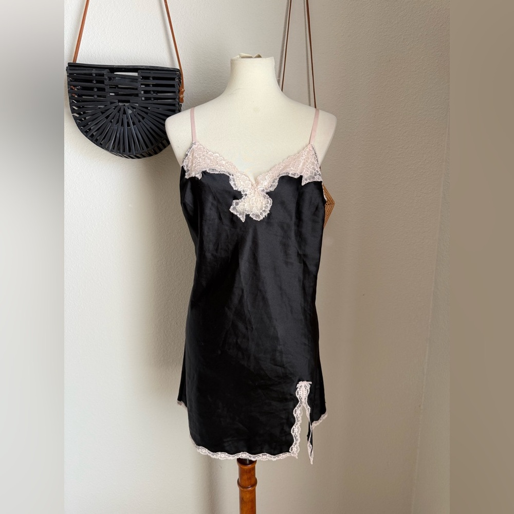 Victoria's Secret Black & Pink Lace Babydoll, Size Large